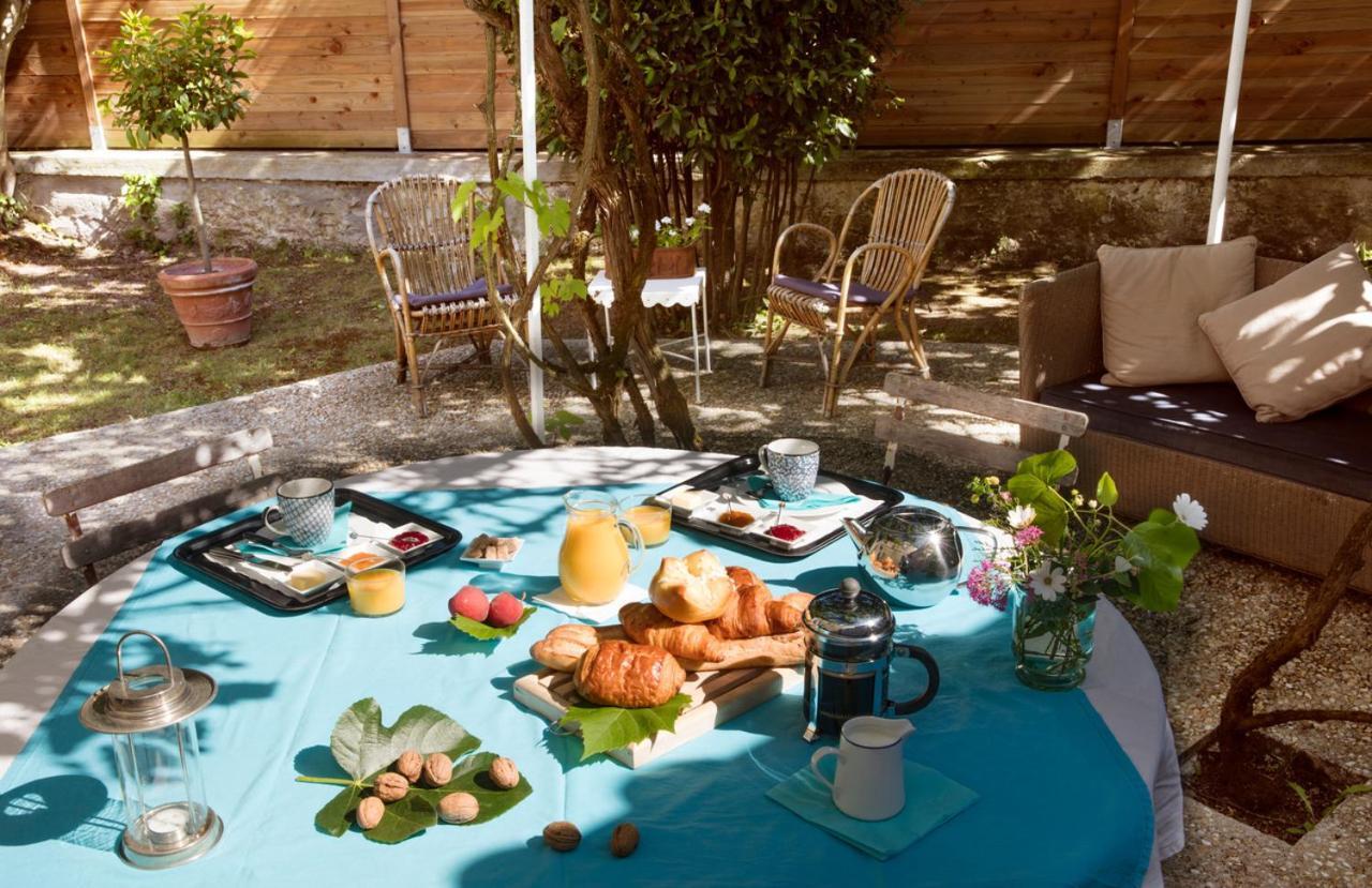Bed and Breakfast La Venelle De Jericho Ла-Рошель Экстерьер фото
