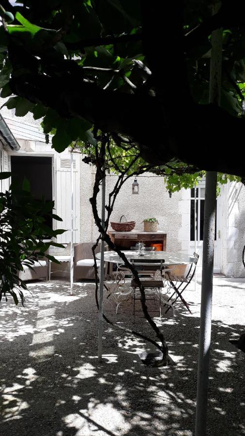 Bed and Breakfast La Venelle De Jericho Ла-Рошель Экстерьер фото